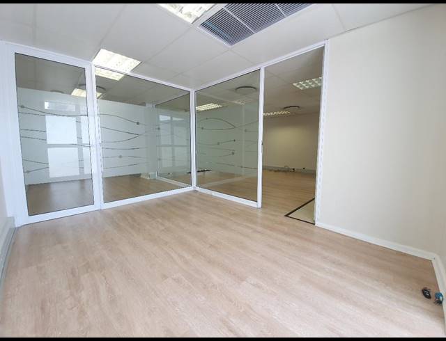 49M² OFFICE RENTED IN CENTURY CITY